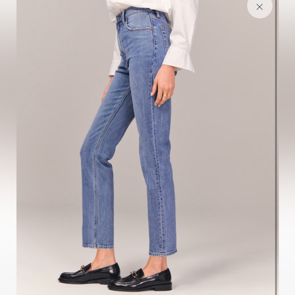 Abercrombie and Fitch The Ankle Straight Ultra High Rise Jeans Size 6 NWT